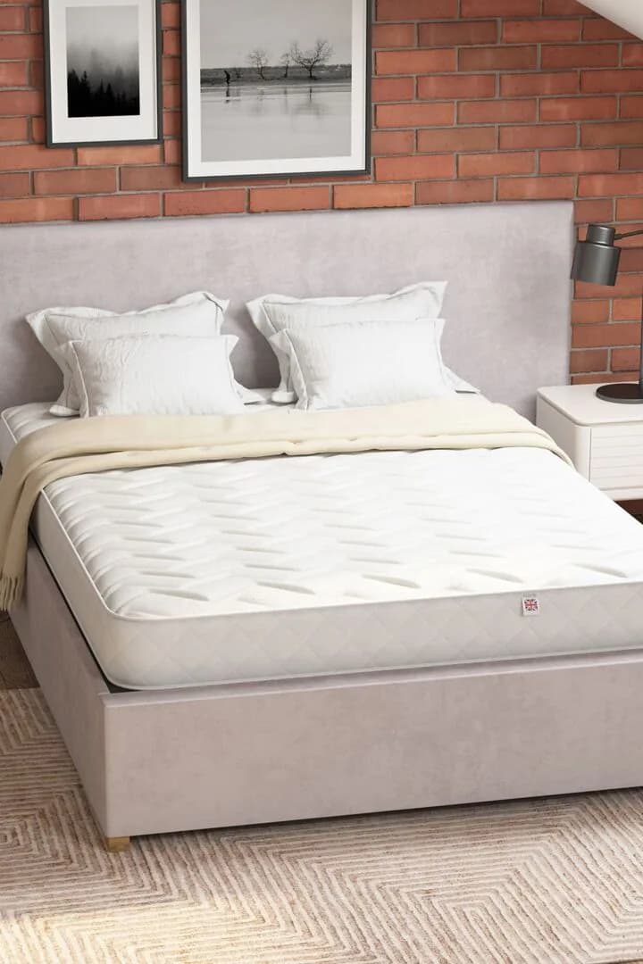 Aspire Essentials Pro Hybrid Mattress in White - Size: Double
