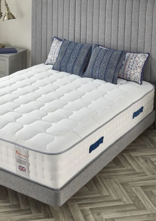 Somnior Medium Firm Hybrid Mattress 29CM - Cooling Wool & Memory Foam in White - Size: Double